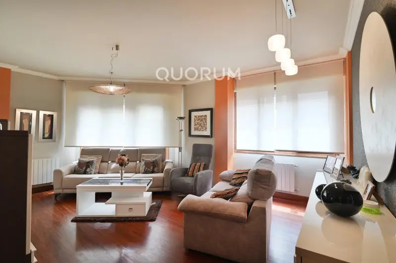 Vivienda Señorial en Bilbao: 3 habitaciones, 2 baños, garaje