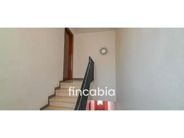 Casa Adosada 497m2 Santa Coloma Farners 6 Viviendas