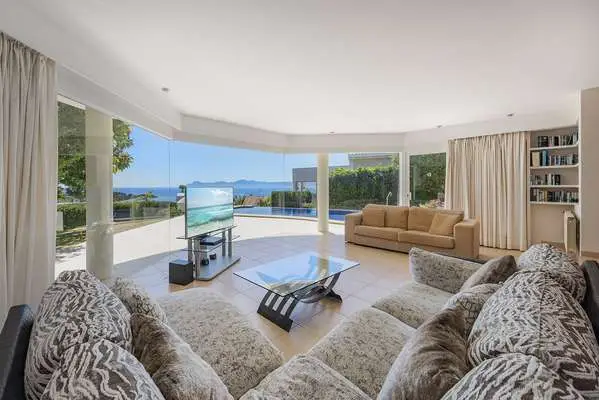 Villa de Lujo en Alcudia con Vistas al Mar