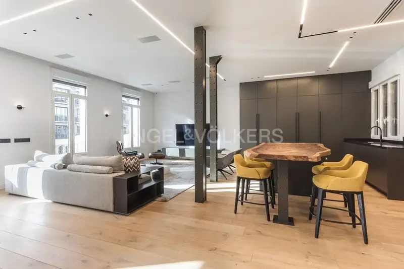 Apartamento en Alquiler Madrid 3 Dormitorios 4 Baños