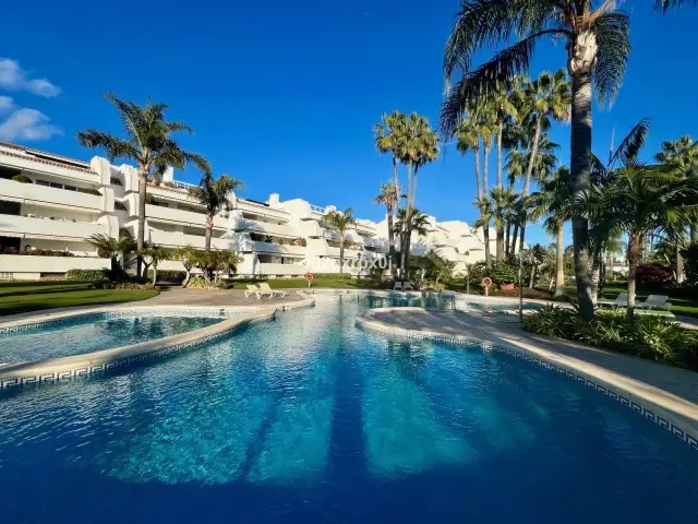Apartamento en venta Marbella 2 dormitorios vistas al mar