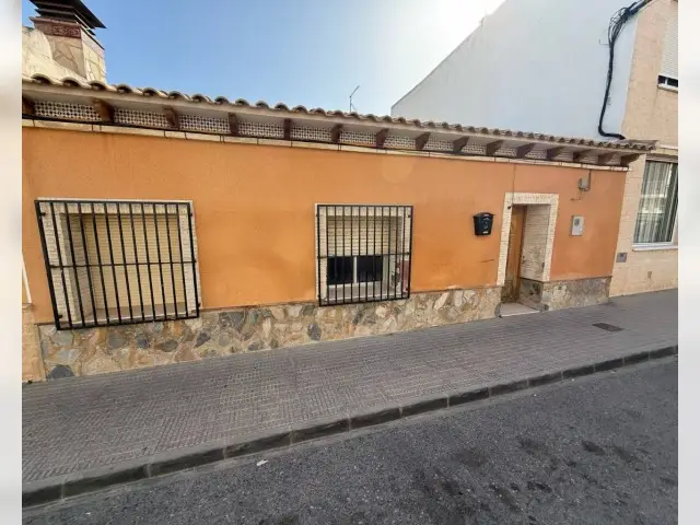 Adosado de 2 Dormitorios en venta Los Montesinos, España