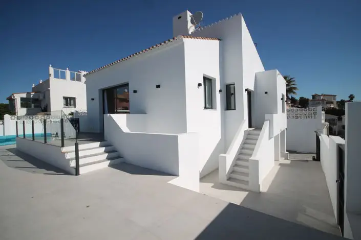 Villa 4 Dormitorios Mijas Costa Piscina Jardin Cerca Playa