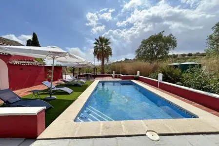 Casa Rural con 5 Apartamentos en Coin