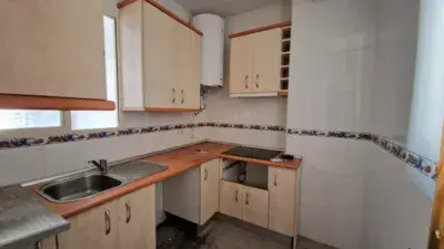 Apartamento en Venta Carcaboso 6 Dormitorios 2 Baños 103m2