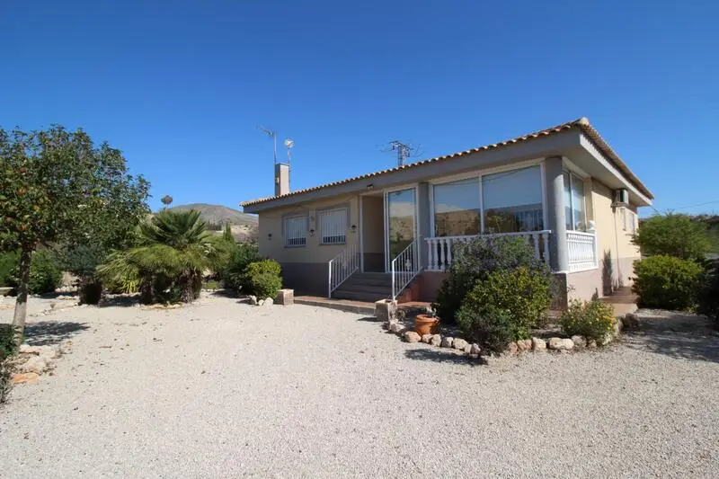 Villa de 3 Dormitorios en Fortuna Murcia