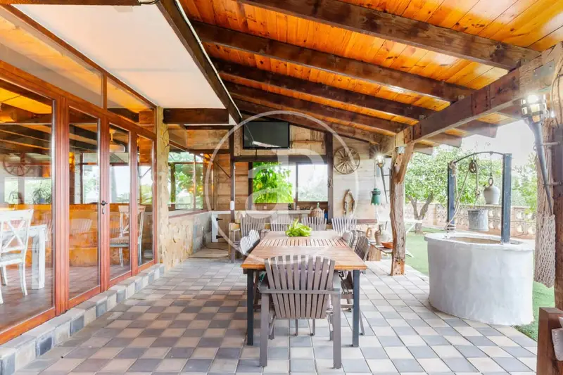 Chalet Rustico en Venta Picassent con Vistas Panoramicas