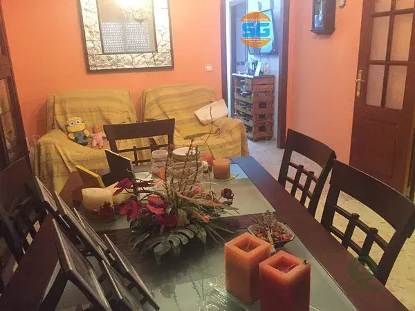 Adosado en Cordoba cerca del centro con cochera y terraza