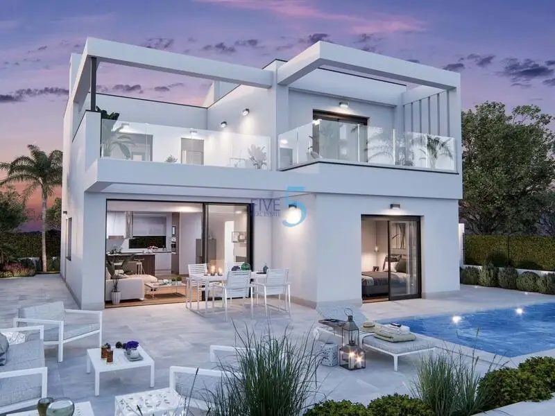 Villa en Primera Linea de Golf Roda Golf Murcia