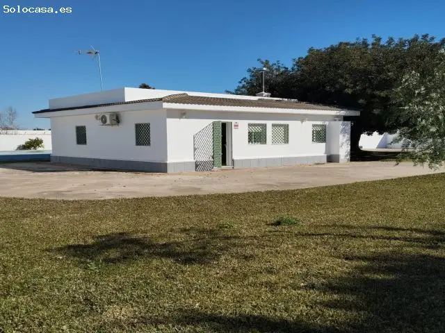 Chalet con Piscina Temporada Escolar - Cerca de La Barrosa