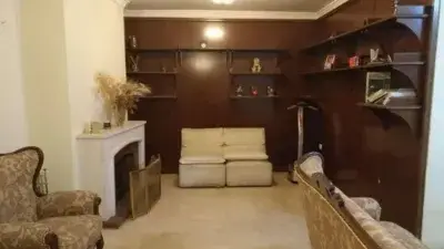Piso amplio en venta en Ubrique con garaje y trastero