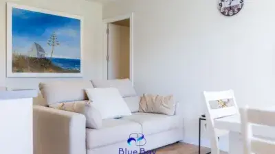 Apartamento en Venta en La Herradura: Luminoso y Renovado