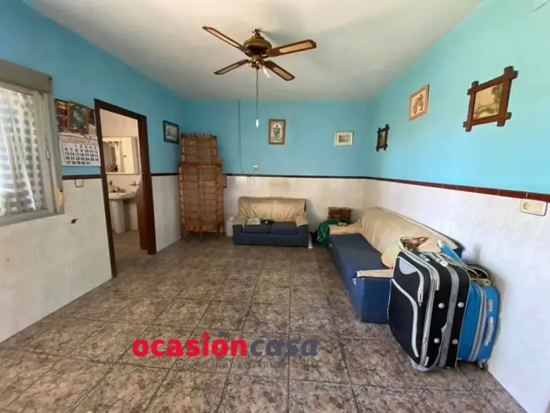 Casa con Patio y Cochera en Fuente Obejuna