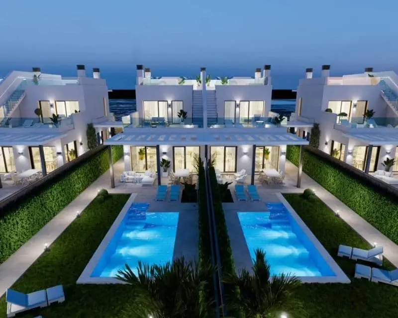 Villas de Lujo en Los Alcázares Frente al Mar