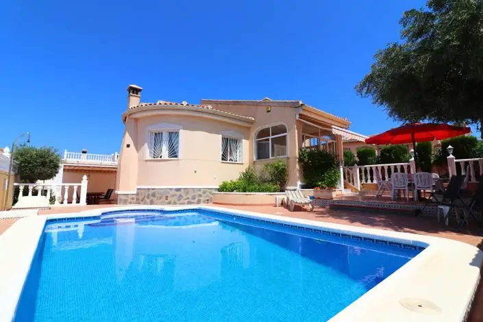Villa en Venta Benimar II 3 Dormitorios Piscina Privada