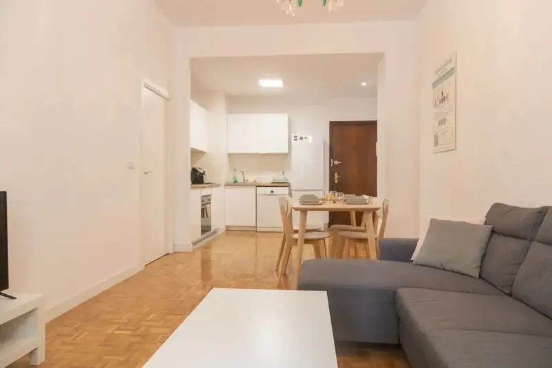 Apartamento 4 Dormitorios 1 Ba																																																																																																																																																																																																																																																																																																																																																																																																																																																																																																																																																																																																																																																																																																																				
ño Madrid Alquiler