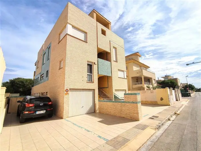 Apartamento 4 Dormitorios Oliva Primera Linea de Playa