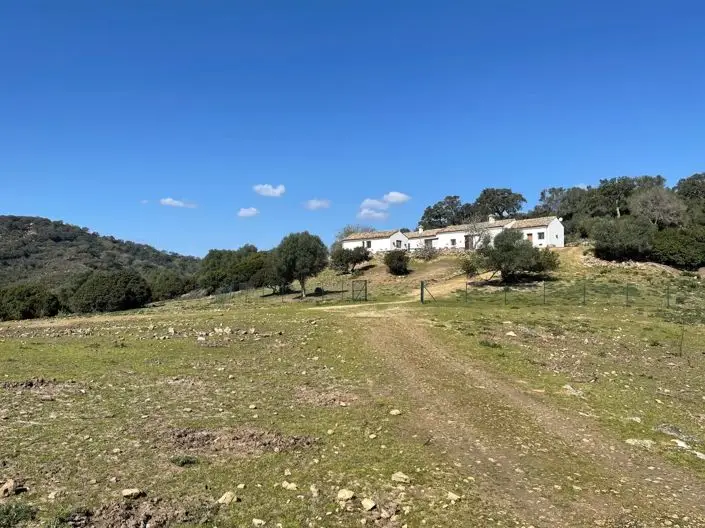 Finca 3 Dormitorios con Acceso Privado a Lago y Playa