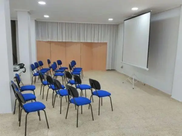 Venta Local comercial luminoso en Ronda Sur, Crevillent - Ref: 00326
