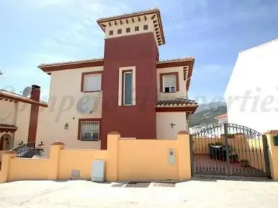 Villa en venta con vistas al Mediterráneo