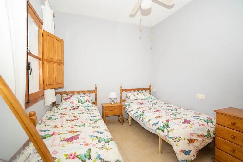 Bungalow en Planta Baja con Jardin Privado en Los Balcones
