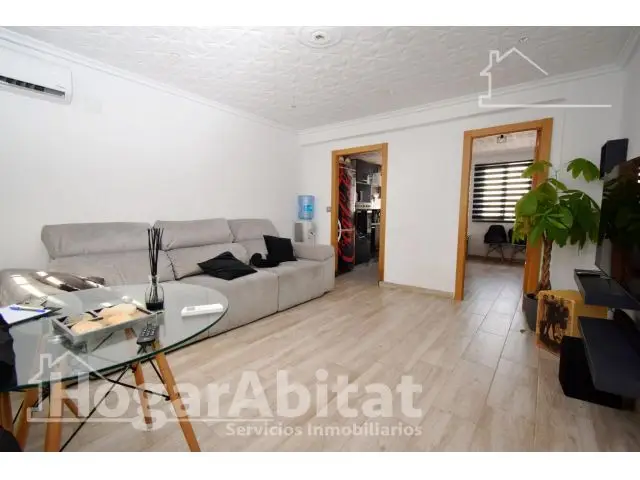 Piso Reformado Malvarrosa con Balcon 3 Dormitorios Cerca Playa