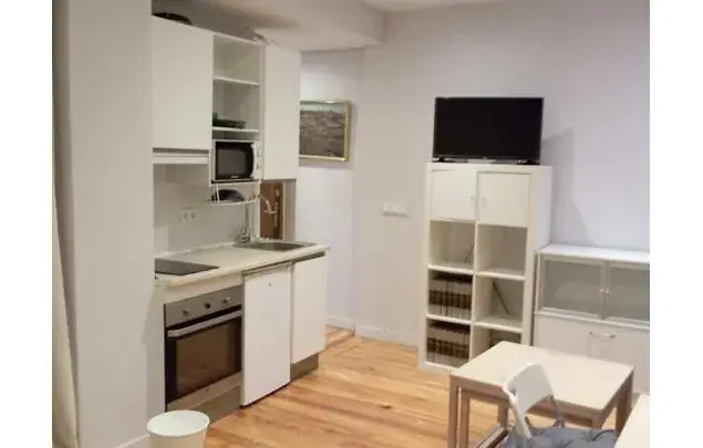 Estudio Amueblado en Almagro Madrid Ideal Parejas