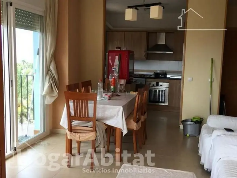 Piso Reformado en Almeria con Piscina y Garaje