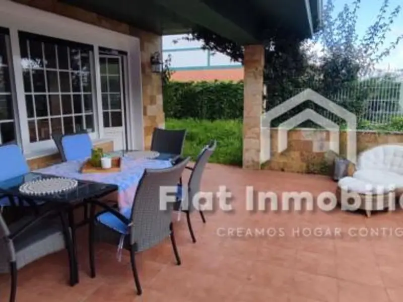 Chalet Adosado en Samano con Vistas y Piscina