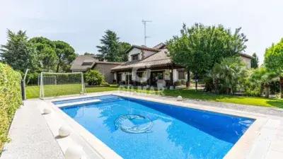 Chalet Lujo 693m² El Bosque Villaviciosa 6 Dorm Piscina