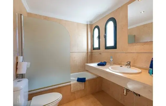 Chalet 3 Dormitorios 890m2 Monte Vinas Piscina Privada