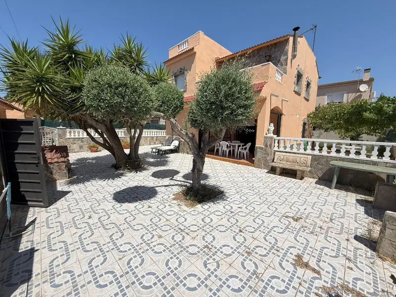 Casa Aislada en Eden Park Vendrell con Piscina y Barbacoa