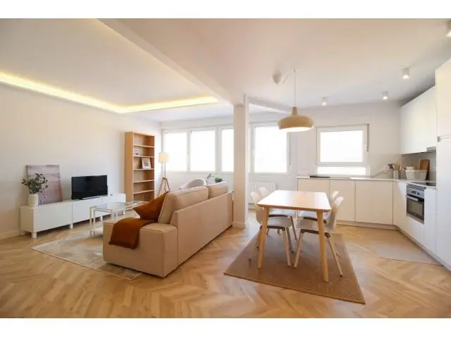 Bonita Vivienda Reformada Calle Simancas Santander