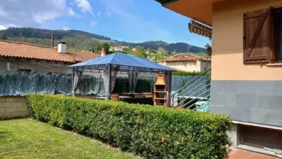 Chalet Pareado en Otañes, 3 Dormitorios, Jardín y Garaje
