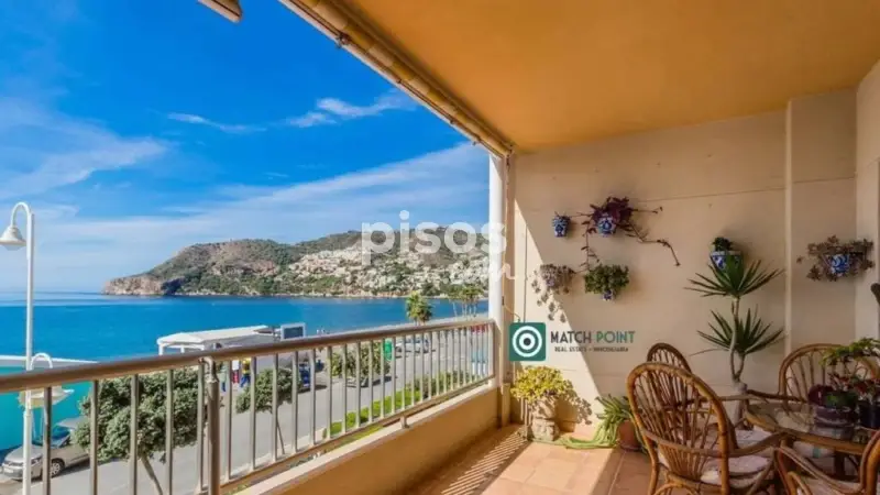 Apartamento en Primera Línea de Playa con Vistas Increíbles