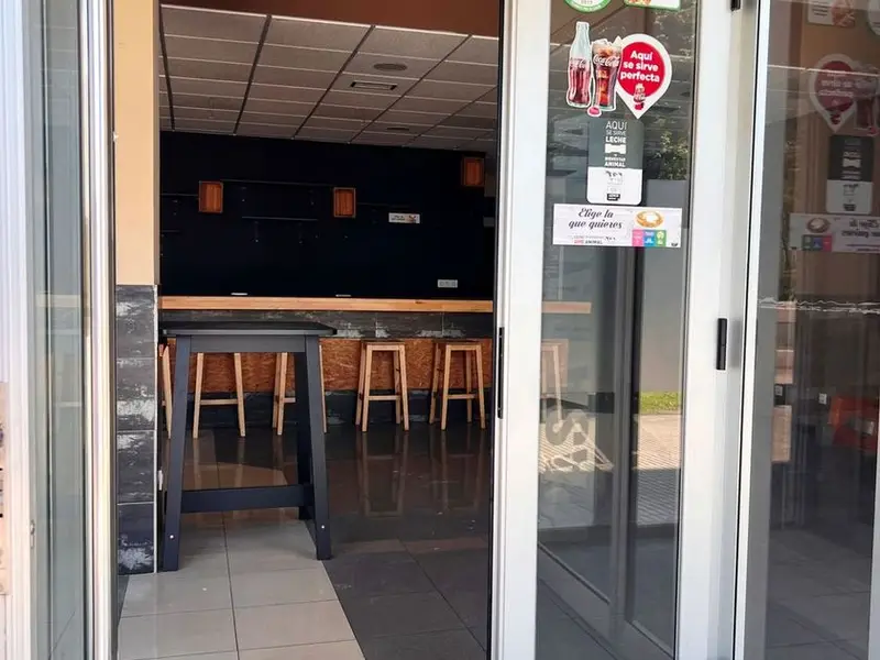 Alquiler Local Comercial Oviedo 120m2 Cerca HUCA