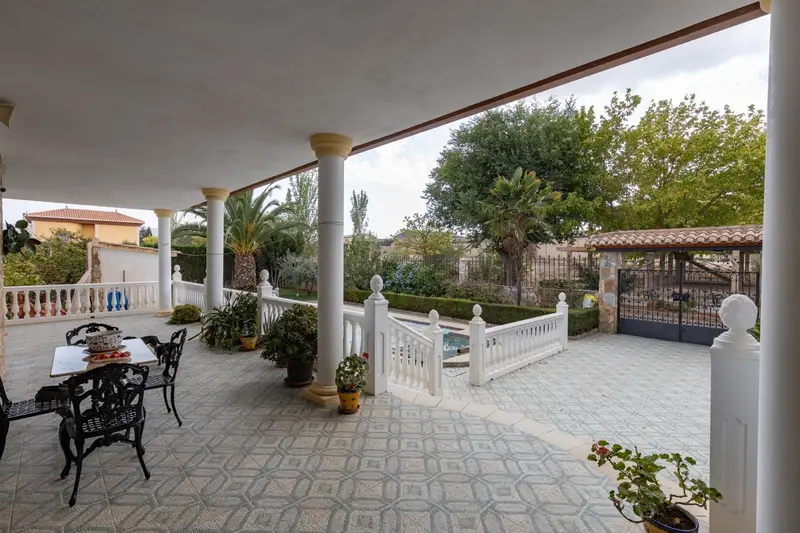 Venta Chalet con piscina en Ventas de Huelma - Ref: BHR730206