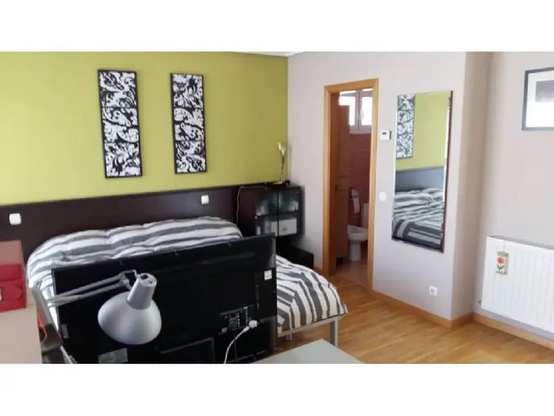 Chalet en Ribera del Vena Burgos con Terraza y Garaje
