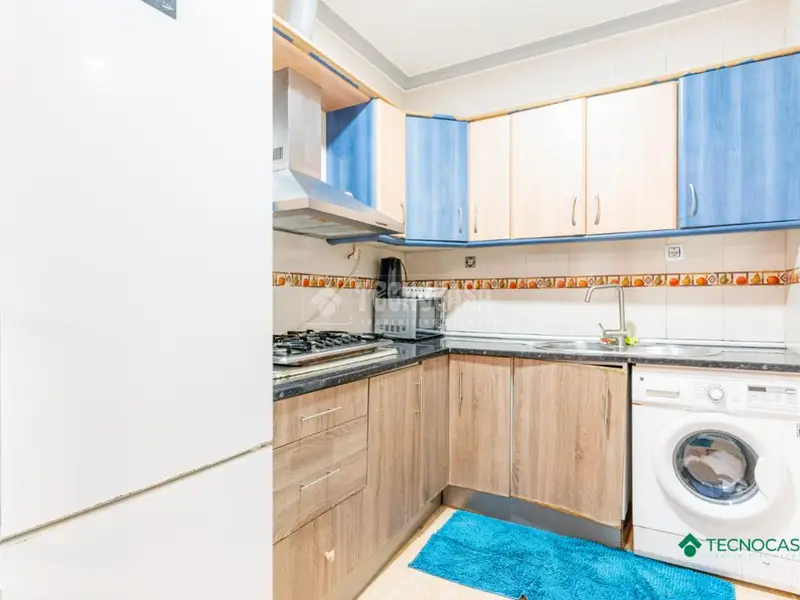 Casa Adosada en Venta Ideal para Familias en Zona Residencial