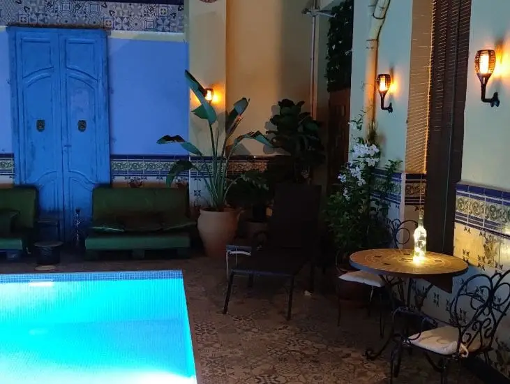 Casa Urbana con Piscina en Sanet y Negrals