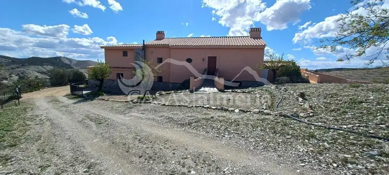 Cortijo con Encantadoras Vistas en Vélez Rubio