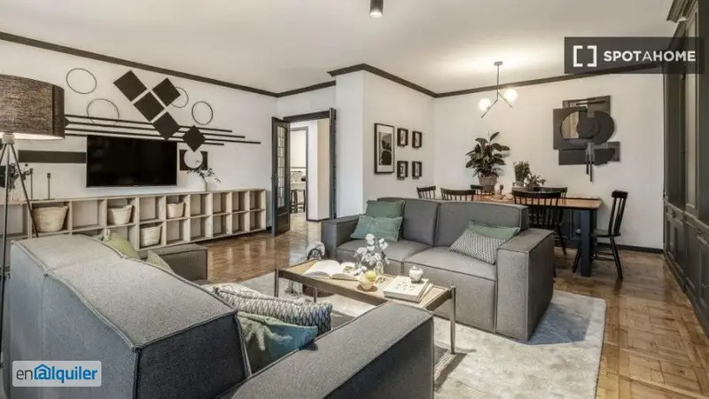 Apartamento 3 Dormitorios Calle Garcia De Paredes Amueblado Aire Acondicionado