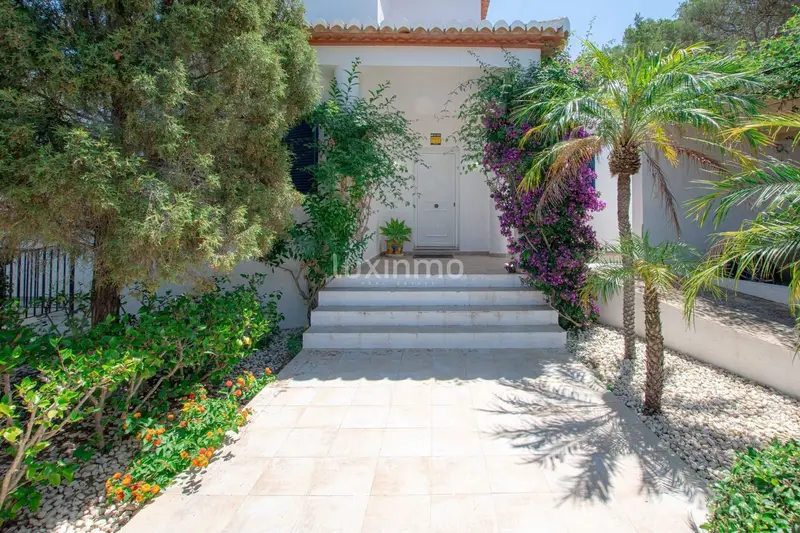 Villa en Alquiler Jávea Piscina Privada 4 Dormitorios