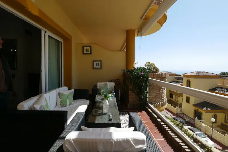 Piso de 3 Dormitorios en venta Calahonda, España
