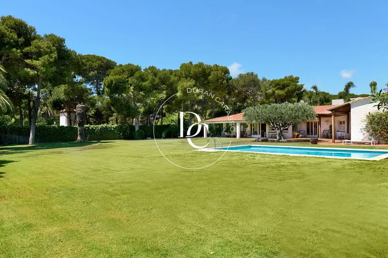 Chalet en venta en Sitges Terramar cerca de la playa