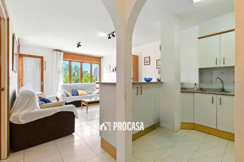 Apartamento en Venta Empuriabrava con Terraza Jardin y Piscina