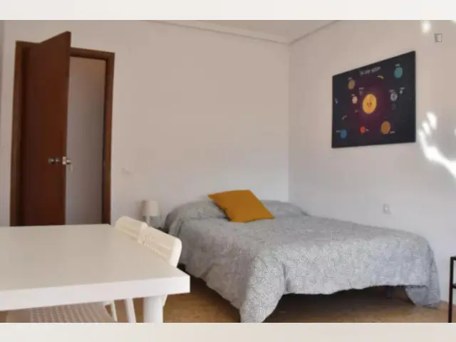 Habitacion Doble en Piso de 8 Habitaciones