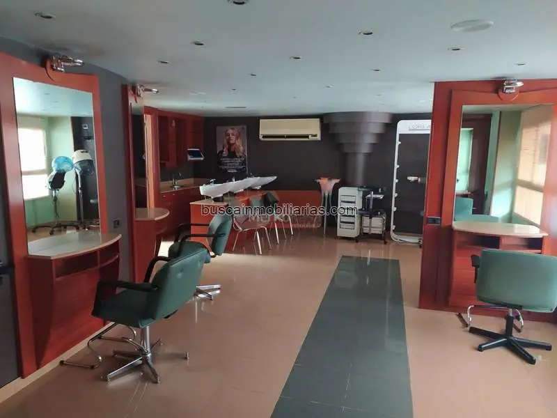 Oficina en venta en Lugo 85m2  Peluqueria Amueblada