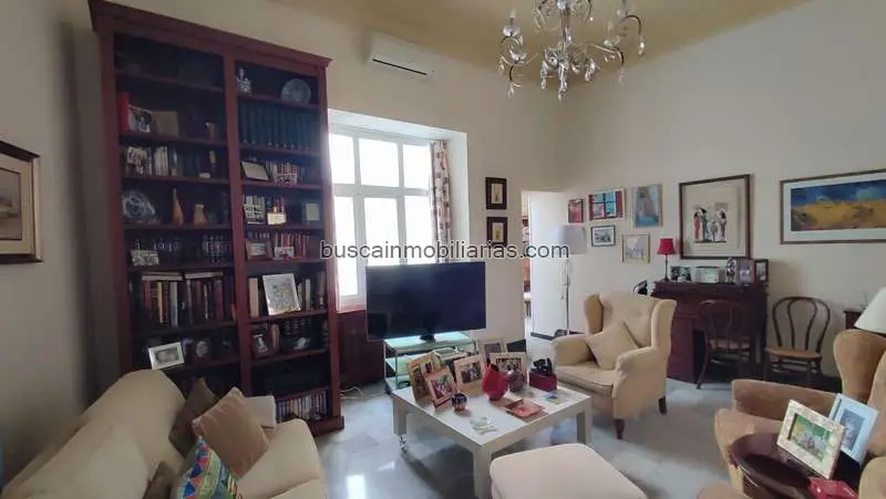 Piso amplio en venta en el Casco Antiguo de Cádiz
