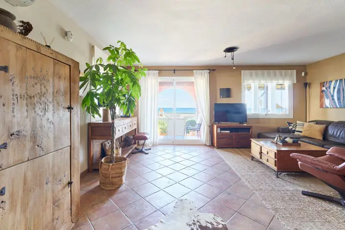 Casa en Primera Línea de Playa 3 Dormitorios Marina de Casares Málaga